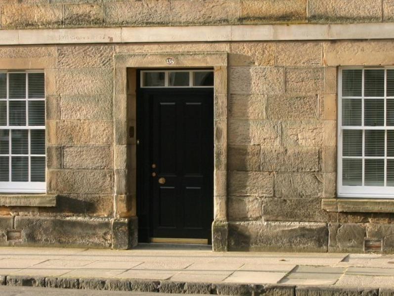 138 North Street - Luxury 2 Bed 2 Bath With Secret Garden, Summerhouse, Putting Green St Andrews Exterior photo